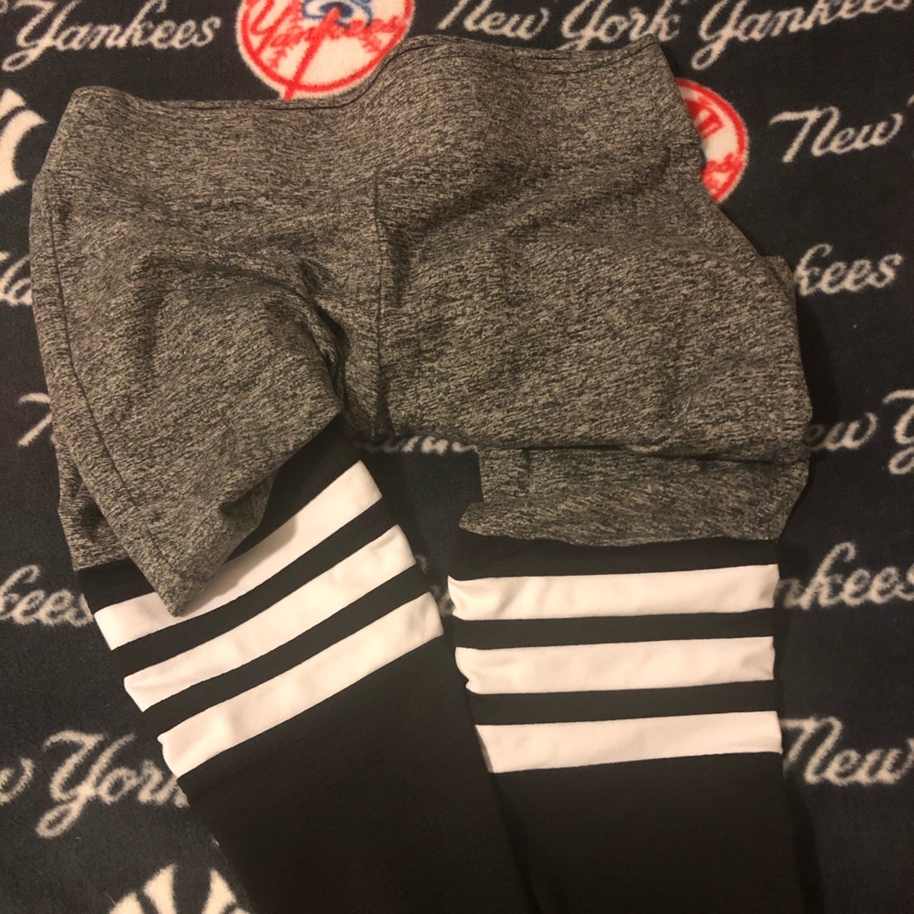 Bombshell sportswear sock leggings small grey/blk